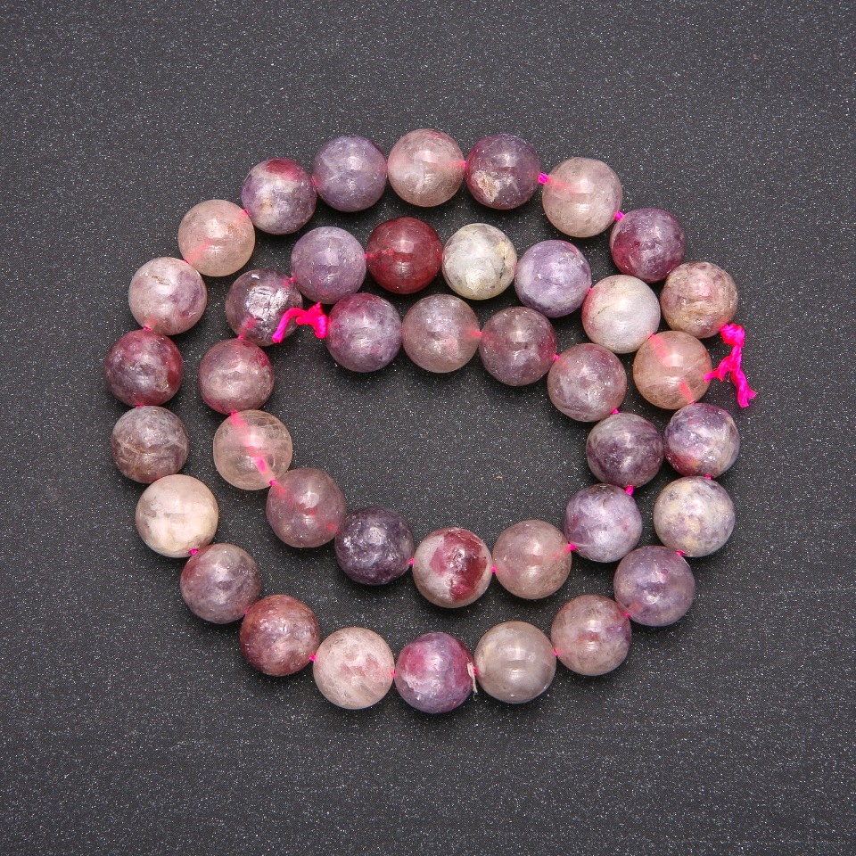 Pink Tourmaline natural stone beads — Smooth round beads, diameter about 10 mm, length 38 cm