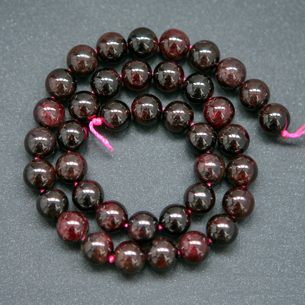 Garnet beads from natural stone, smooth round beads, diameter 10 mm (+/-), length 38 cm