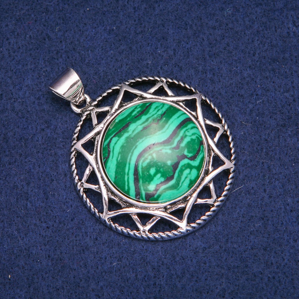 Malachite Pendant in Antique Setting 40x46 mm