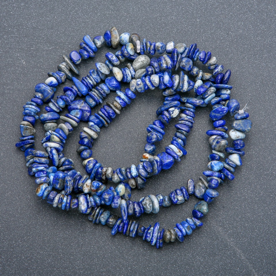 Lapis lazuli chip beads on a thread, natural stone, diameter 7x4 mm, length 84 cm +