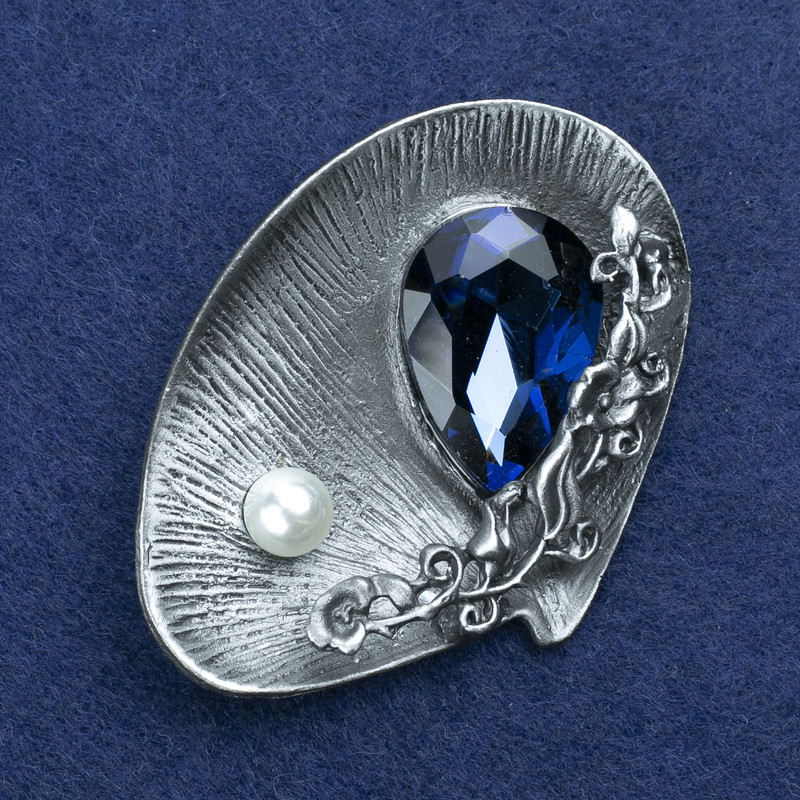 Brooch 'Shell' with Crystal and Bead, Silvery Metal 60x45mm +