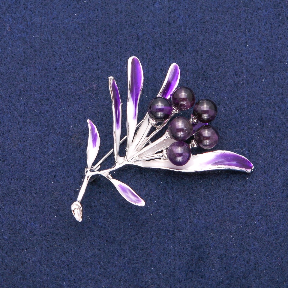 Amethyst Flower Brooch, purple enamel, silver-toned metal 42×51mm