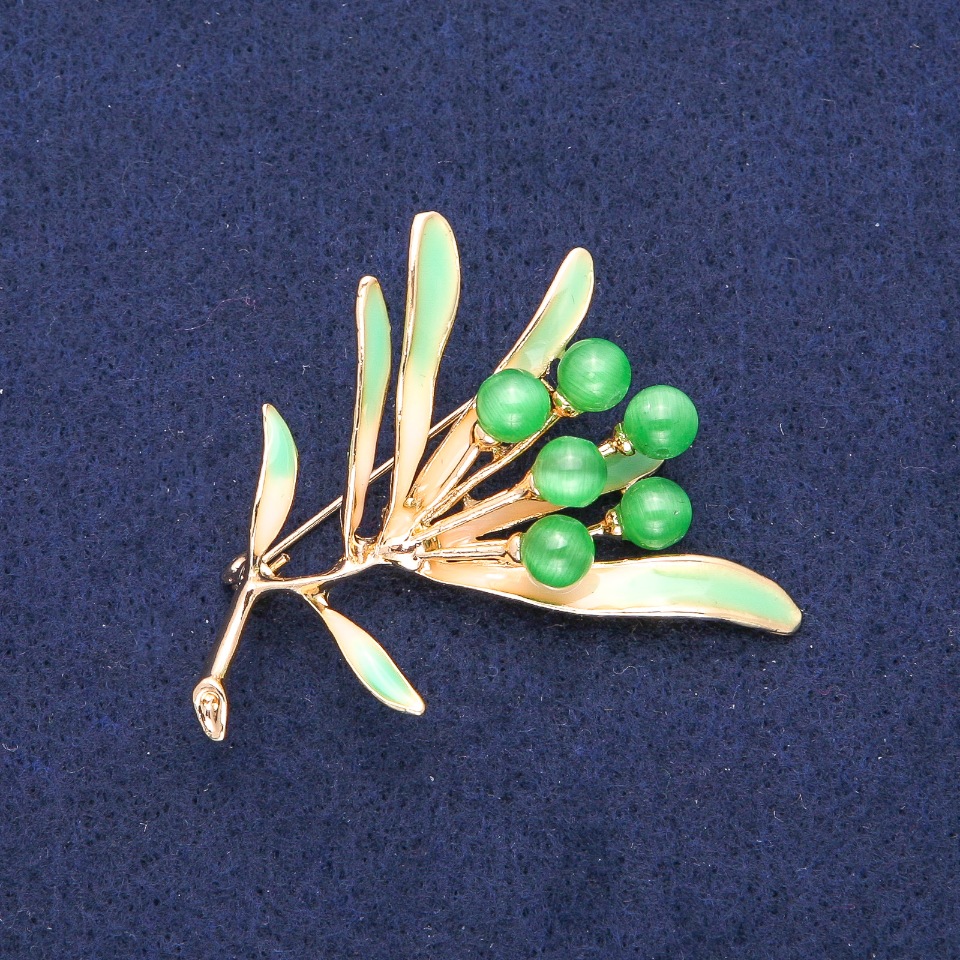 Cat's Eye Flower Brooch, Green Enamel, Gold-tone Metal 42x51mm