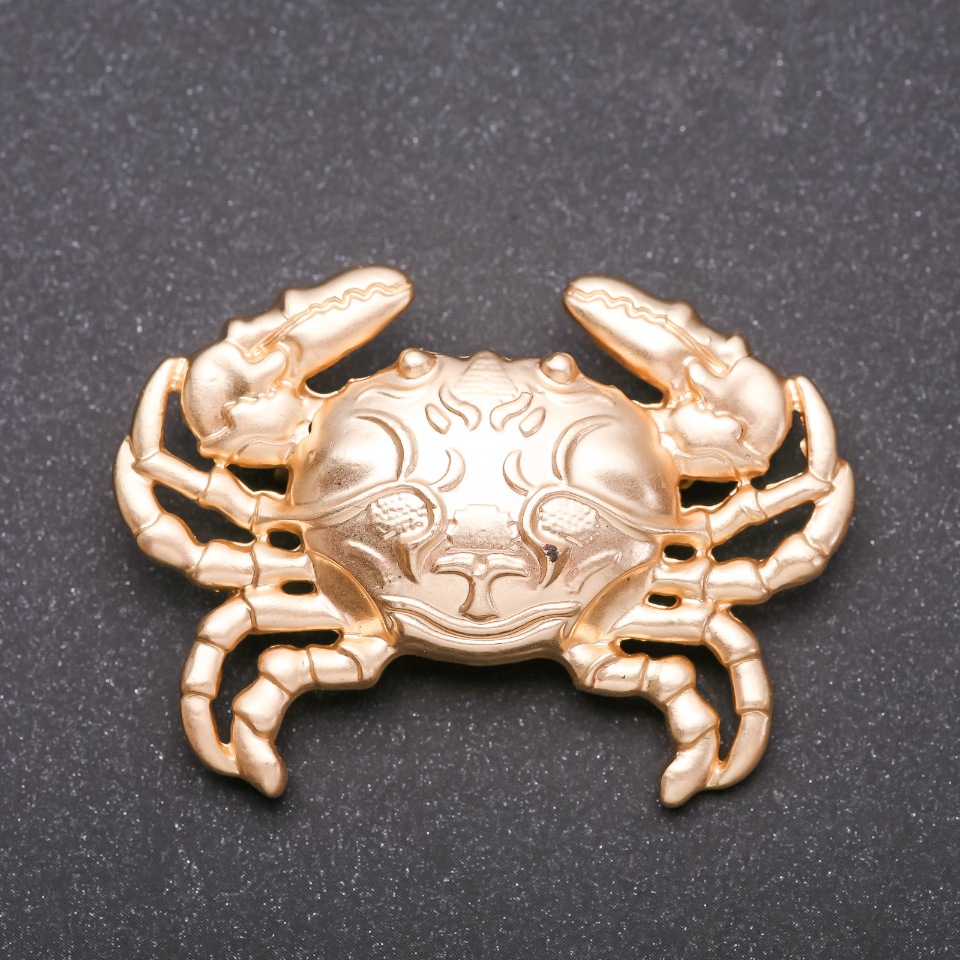 Royal Crab Brooch in Yellow Metal