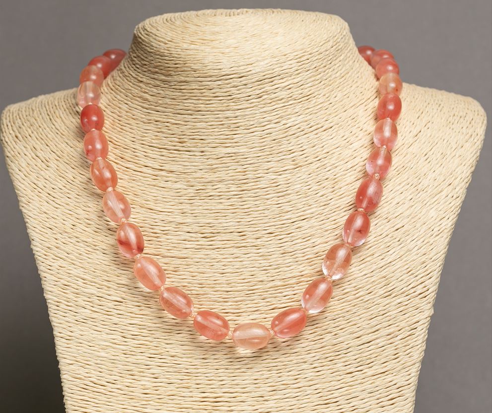 Necklace of natural chalcedony 'Barrel', diameter 10x14 mm, length 47-49 cm