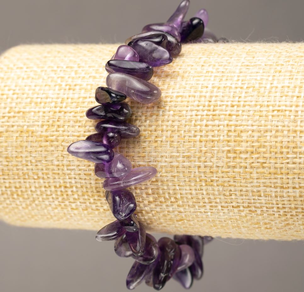 Bracelet Amethyst natural stone chip "Needle" diameter 10-18×4-7(±)mm circumference 18 cm (stretch)
