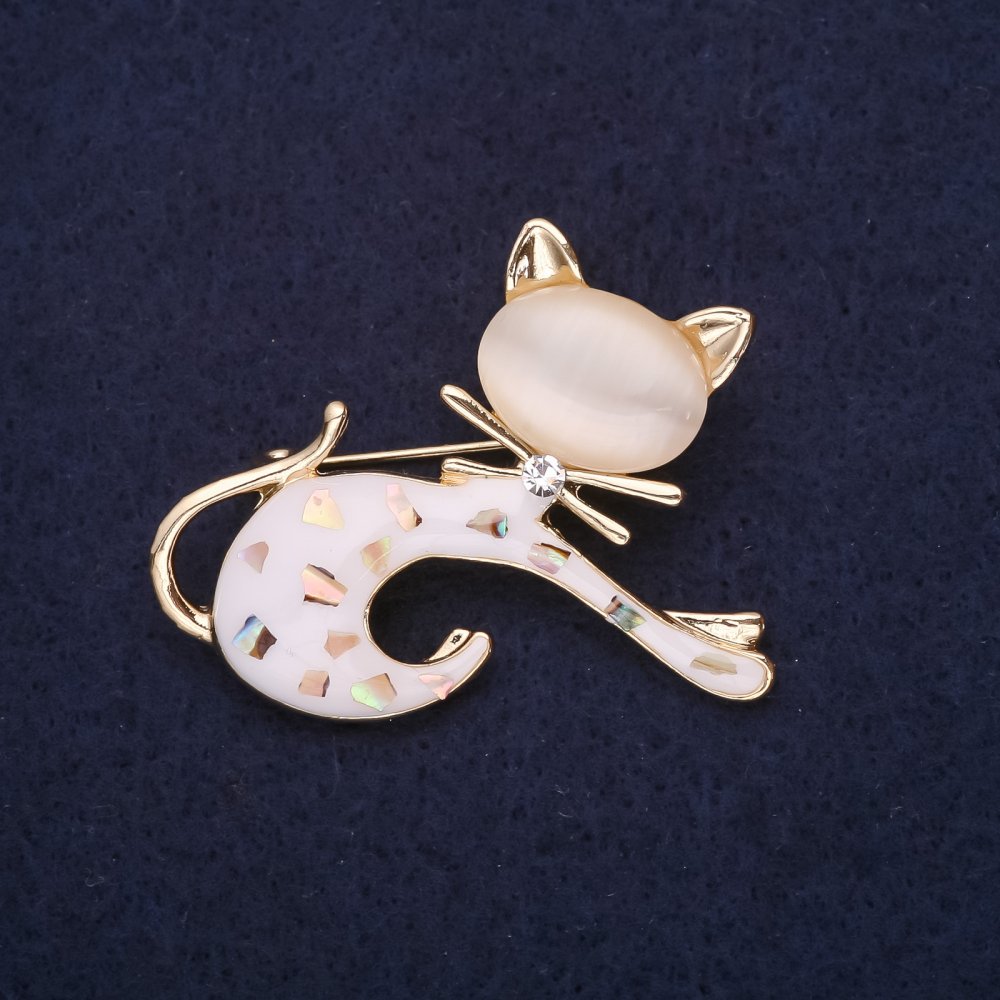 Kitty Brooch enamel Cat's Eye white-beige 43×35 mm yellow metal