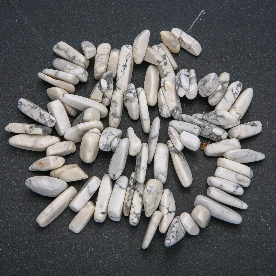 Natural Howlite Nugget Thread 'Needle', 20x8mm diameter, 40cm length +