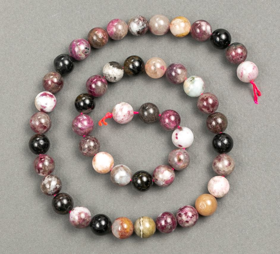 Tourmaline beads on a natural stone thread, 8mm diameter ±, 40cm length ±