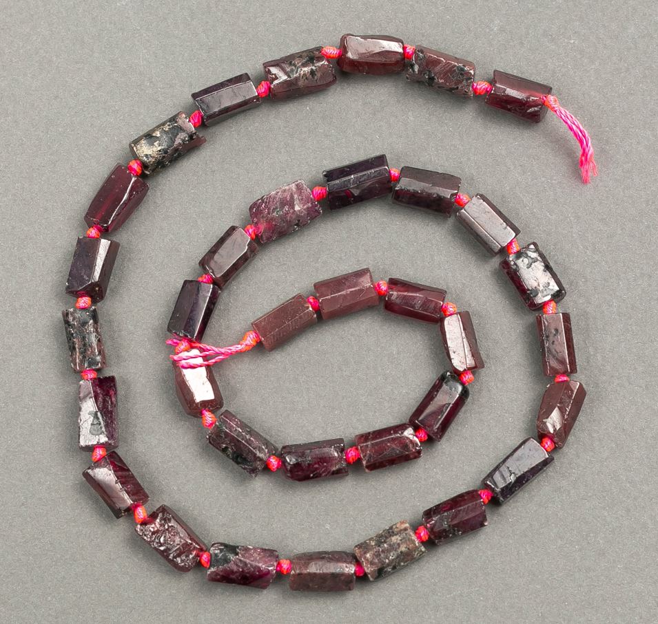 Natural Garnet Stone - Faceted Beads on a Thread, 11x6 mm Diameter, 41 cm Length +