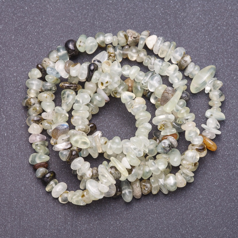 Prehnite Beads on Thread 'Grain', 7-10 mm diameter, 80 cm length