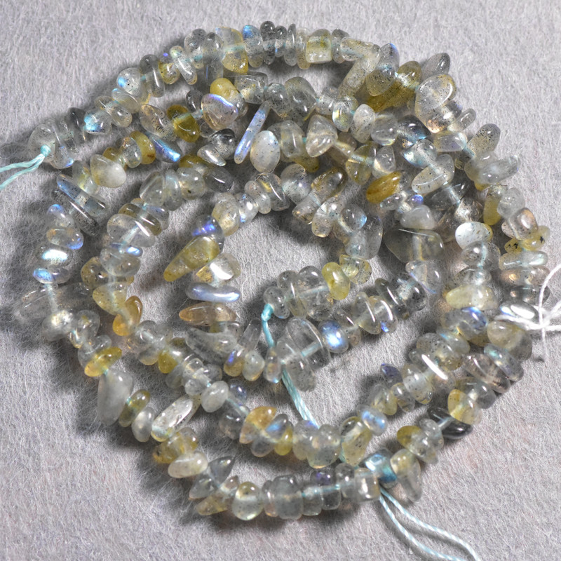 Labradorite chip beads on thread, size 4x2 mm, 3 mm +/-; length 40 cm