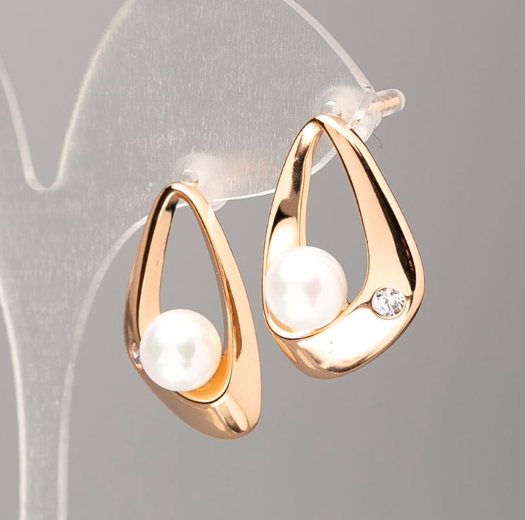 Xuping Earrings 18K Gold Plating with Majorca Pearls, diameter 21.5 × 11.5 mm