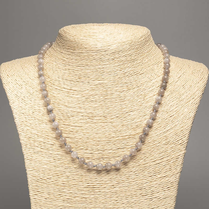 Necklace 'Labrador' with smooth beads, 6 mm diameter ±, 50 cm long ±, made of white nephrite (synthetically dyed)