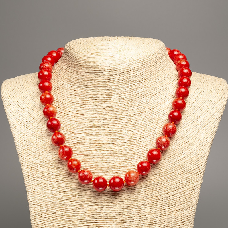 Necklace 'Red Coral' with smooth beads, 12 mm diameter (approx.), 50 cm long (approx.), made of white nephrite stone (synthetic dyed)