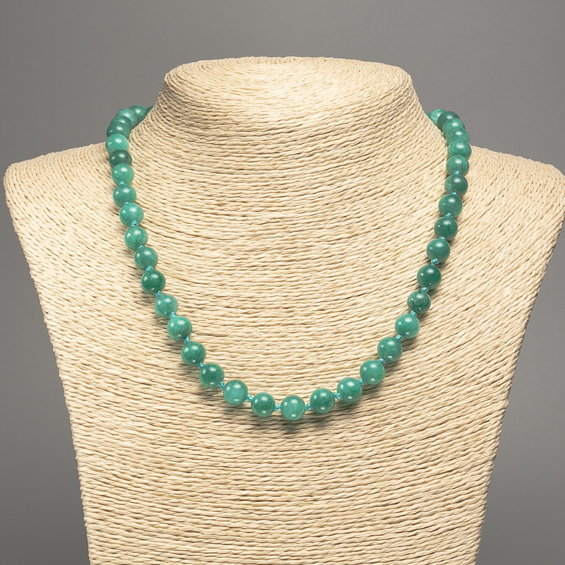 Necklace with green 'Aquamarine' smooth beads, 8 mm diameter, 50 cm length, white nephrite (synthetic dyed)