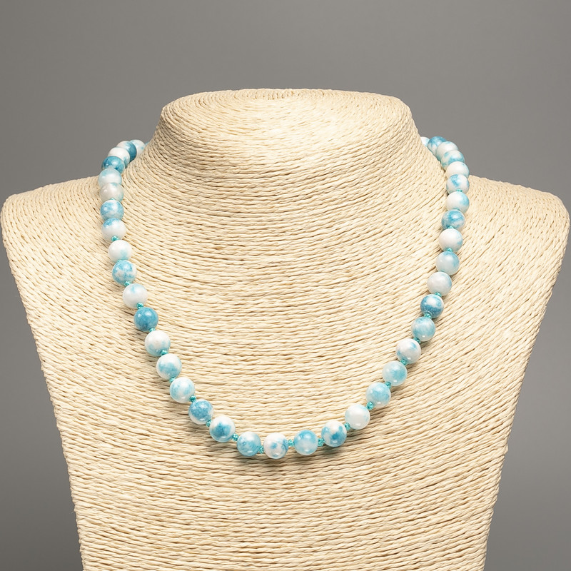 Necklace 'Colors of Summer' white-blue smooth beads, 8 mm diameter, 50 cm long, made of synthetic-dyed white nephrite