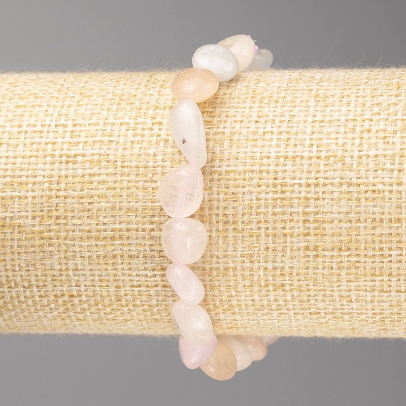 Bracelet with natural Morganite, faceted beads, diameter 8x10 mm +/- on elastic, length 18 cm+
