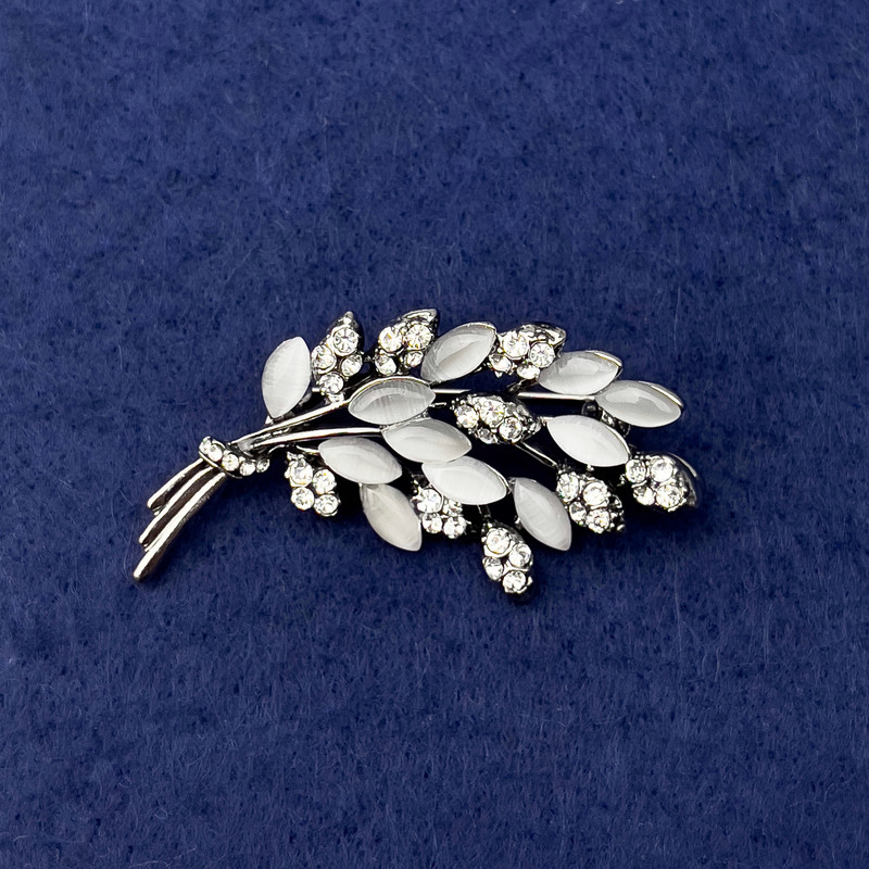 Twig Brooch with White Cat's Eye, White Crystals, Silver Metal, Diameter 50x27 mm+