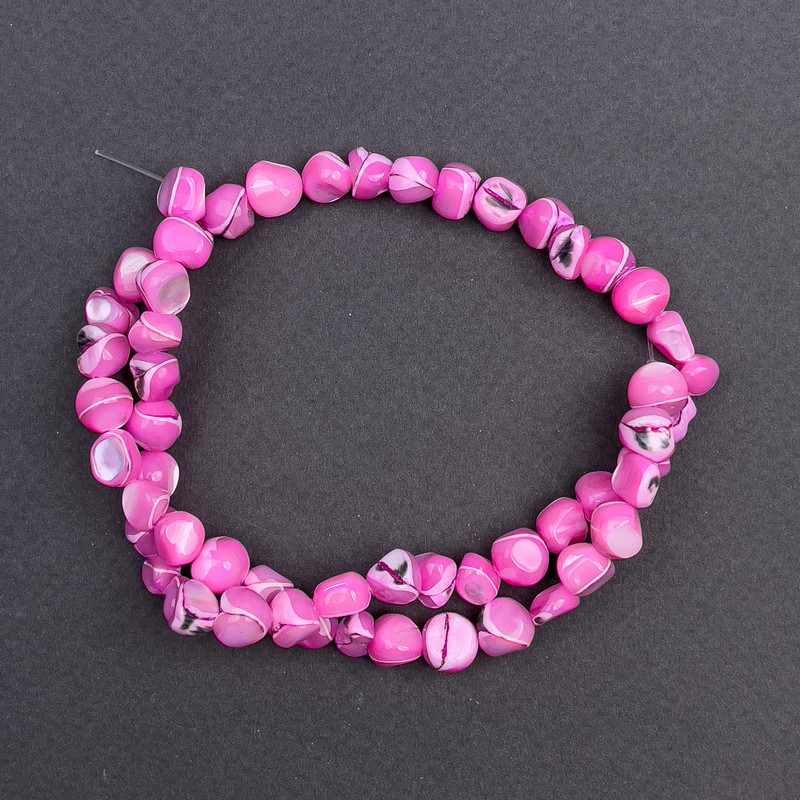 Beads of tinted raspberry mother-of-pearl, barrel shape, 8x6 mm, 41 cm strand length