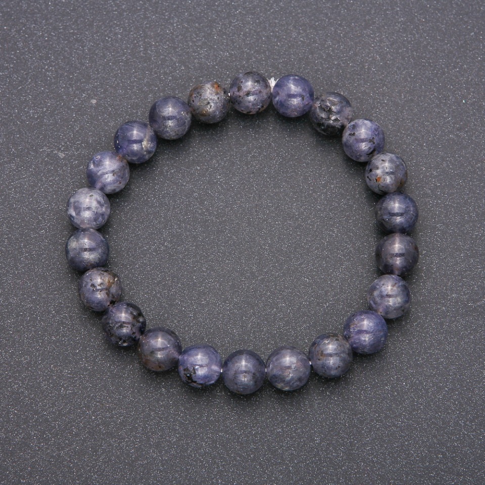 Elastic bracelet of natural iolite with a smooth bead, diameter 8(±)mm, circumference 18 cm