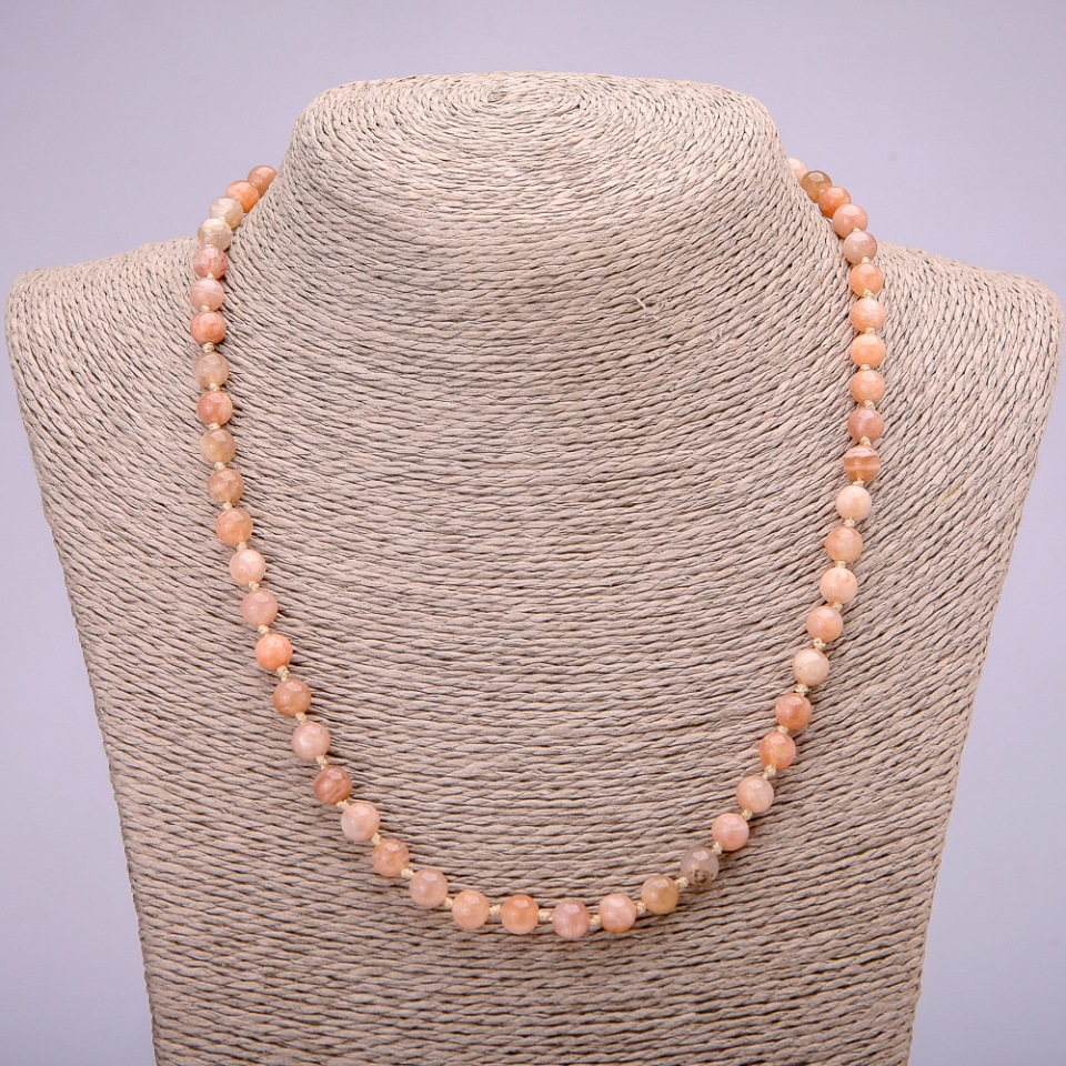 Намисто з натурального каменю Селеніт гладка кулька, діаметр 6(+-)мм, довжина 48см