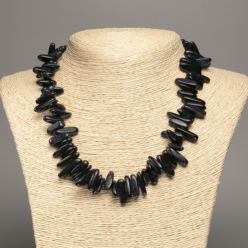 Aventurine natural stone necklace 'Night of Cairo' chip 'needle', diameter 20x6 mm, length 48 cm +