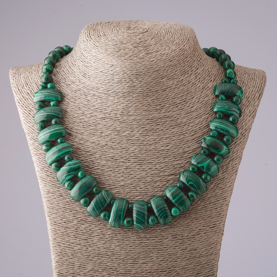 Necklace Cleopatra Malachite (pressed) chain with 12x25 mm links and 10 mm bead, 50 cm long