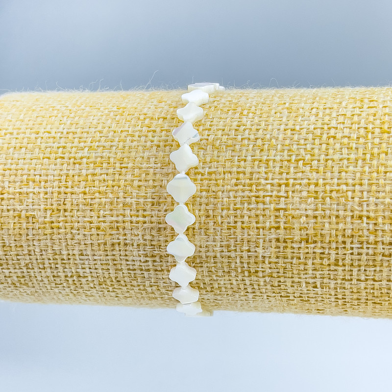 Shamrock Mother-of-Pearl Bracelet, 6x6x2 mm, 18 cm (stretch)