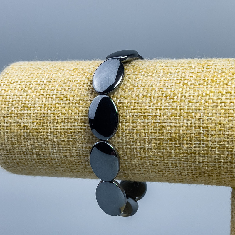 Hematite Oval Bracelet, diameter 18x13x5 mm, length 18 cm (Stretch)