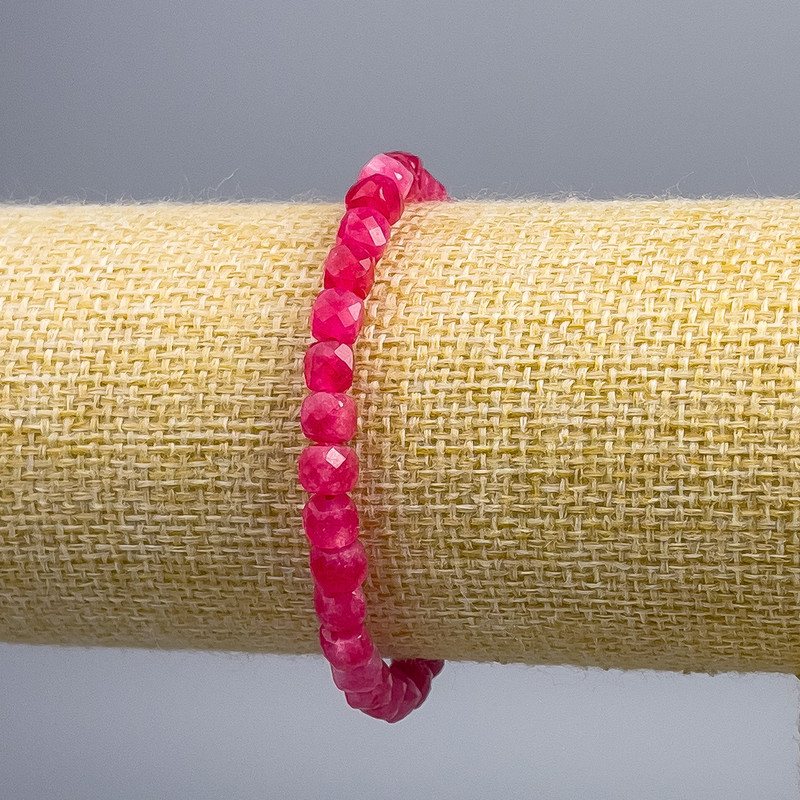 Raspberry pink tourmaline bracelet, natural gemstone, faceted cube beads, diameter 5×5 mm, length 18 cm (stretch)