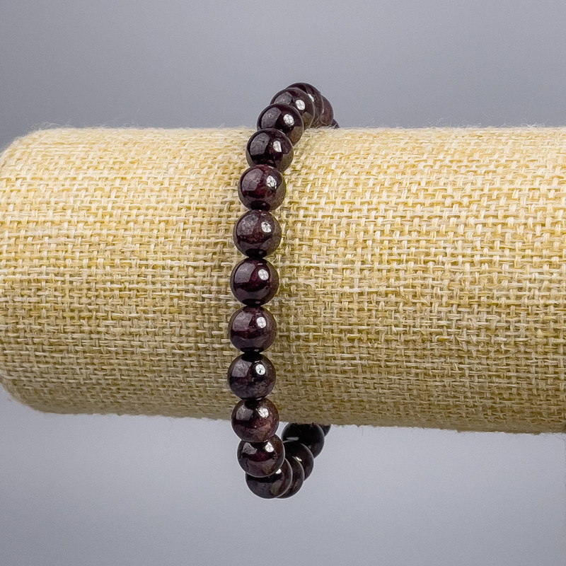 Garnet Stone Bracelet with Smooth Beads, 8 mm Diameter, 18 cm Length, Stretch