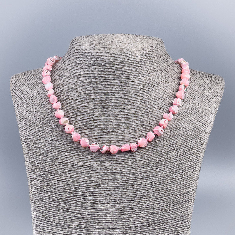 Natural mother-of-pearl necklace, pink-toned, round beads 8 mm in diameter, 48 cm long