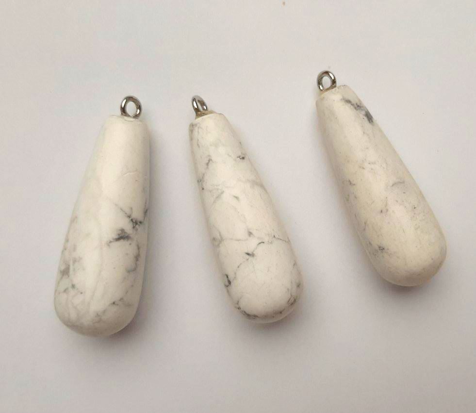 Clearance Kaholong Teardrop Pendant 42x15 mm (±) per piece