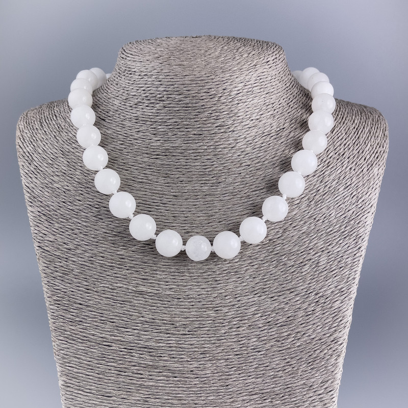 Necklace White Quartz (artificial acrylic) smooth beads, diameter 12 mm ±, length 45 cm+