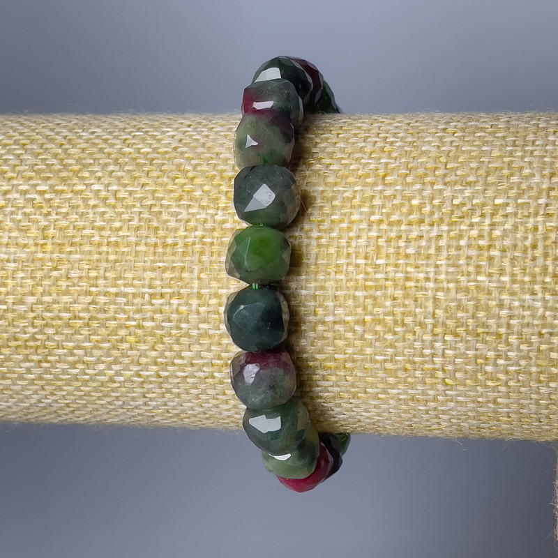 Zoisite Natural Stone Bracelet with Faceted Cube Beads, 9 mm Diameter, 18 cm Length (Stretch)